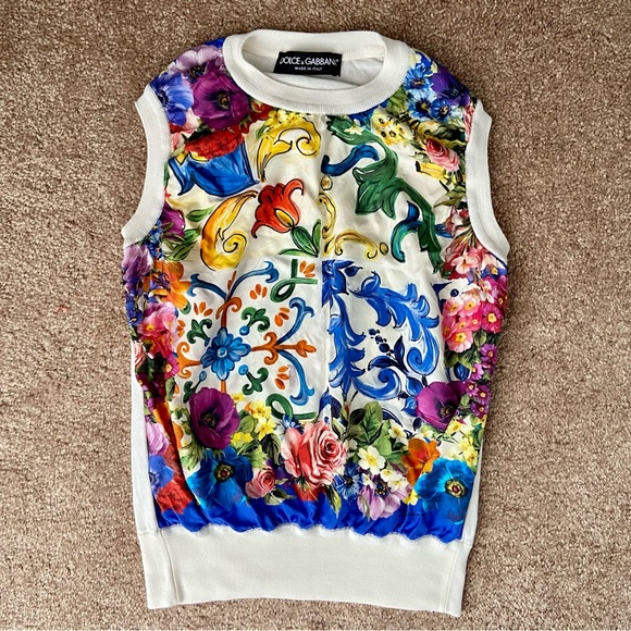 Dolce & Gabbana Sleeveless Majolica Print Multicolor Silk Top - Picture 6 of 11